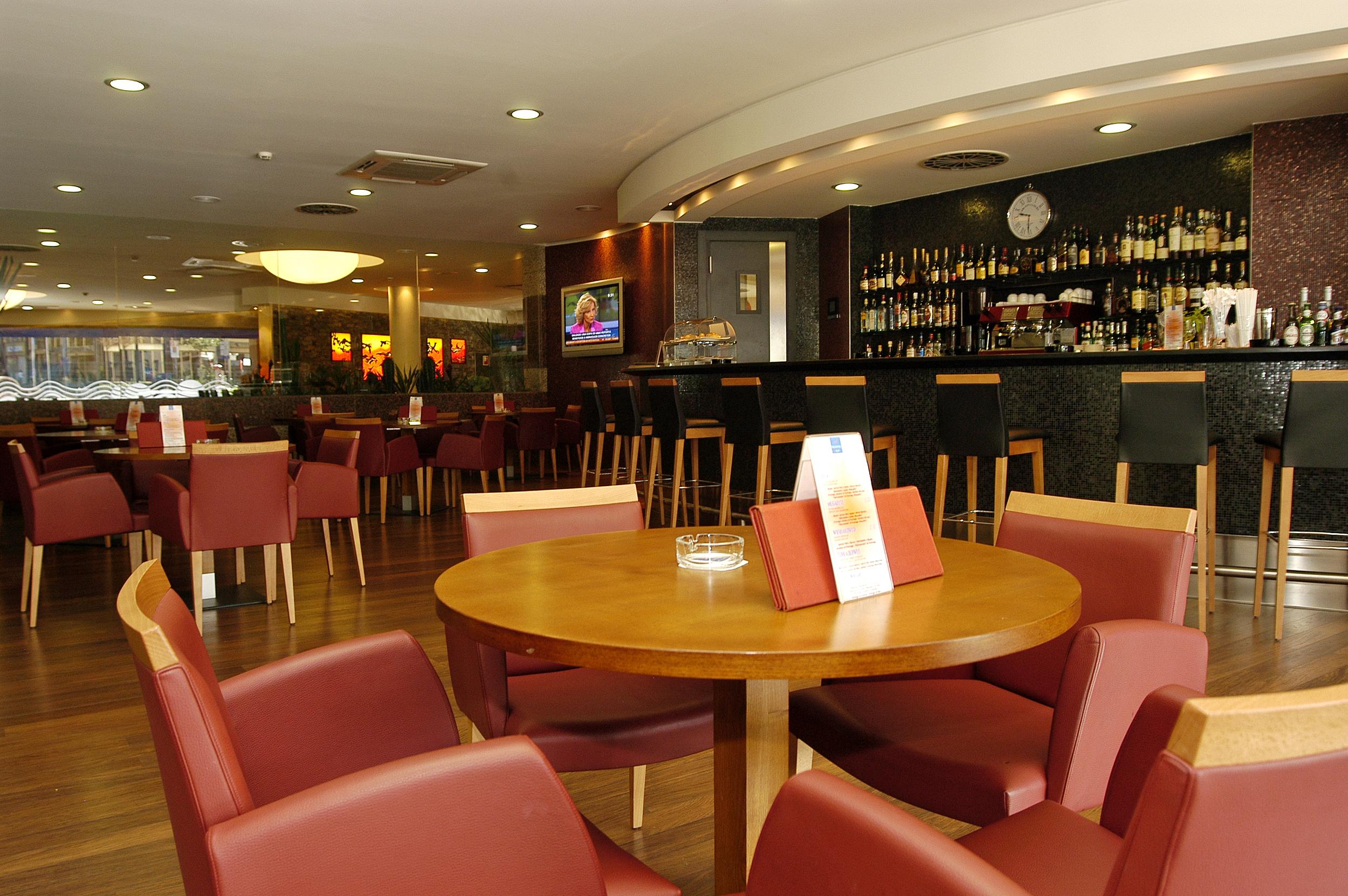 Novotel Andorra Ресторант снимка